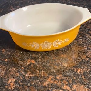 1 Pyrex 043 Golden Butterfly 1.5 Qt Baking Dish